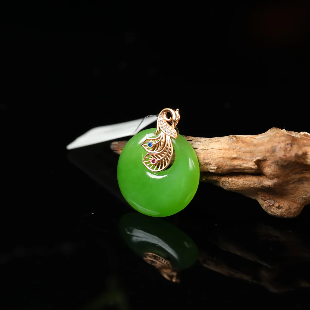 【潮生珠宝】·臻品·和田玉碧玉苹果绿18k金公主扣吊坠