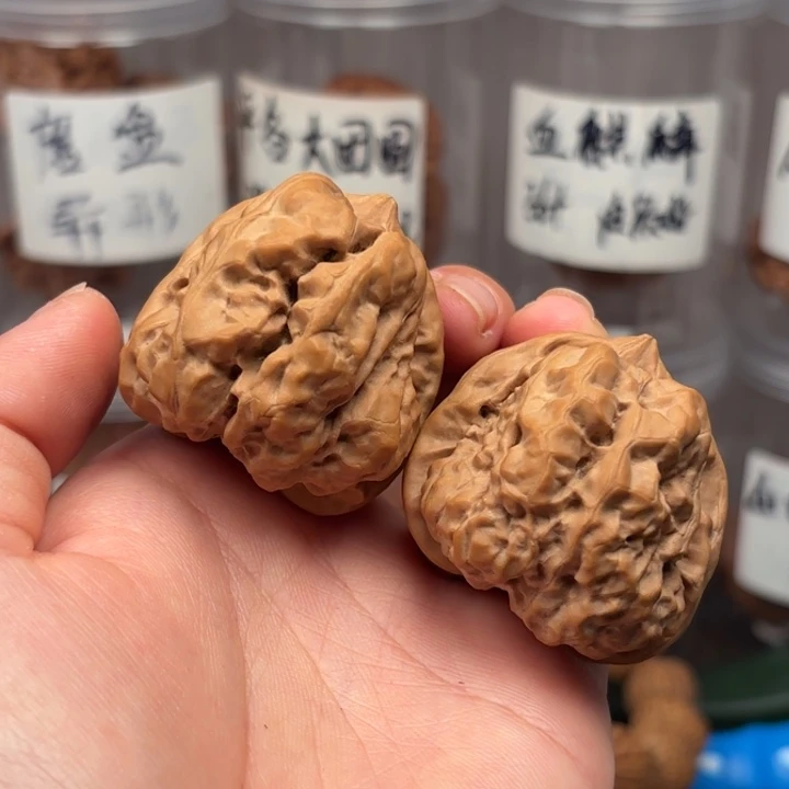 吊坠桃核42三角毒蛙