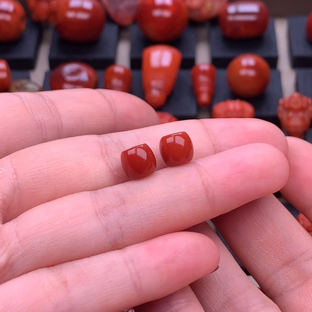 南红玛瑙未镶嵌原矿高品直切对珠7.8mm