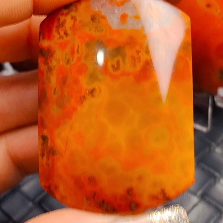 玛瑙/玉髓颈饰未镶嵌七**石