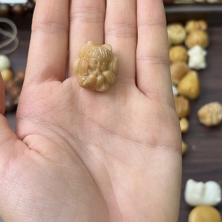 *****菩提根/象牙果手串卡21凤九