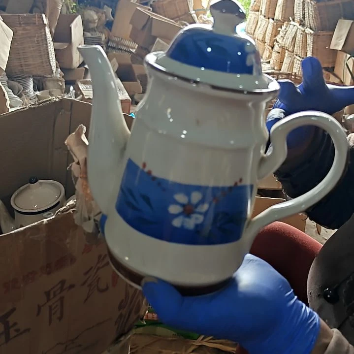 陶瓷盘子碗啥都有