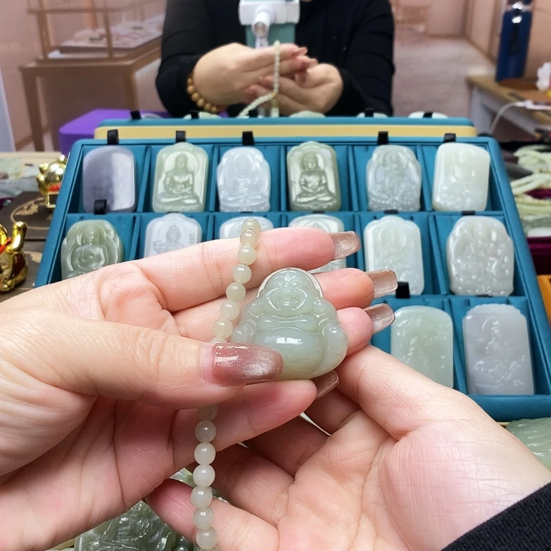 和田玉颈饰未镶嵌下****你