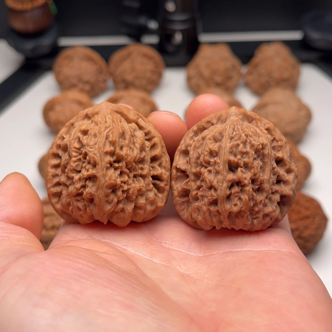 把件核桃42 三角疆