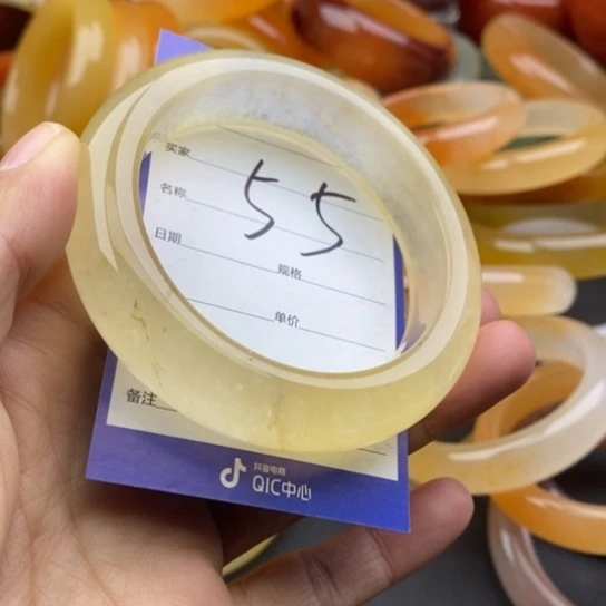 石英质玉未镶嵌手镯