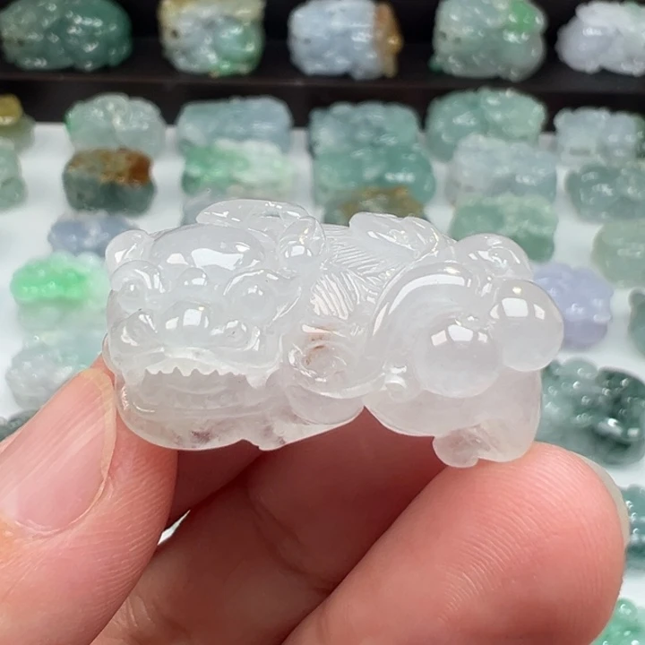 颈饰未镶嵌翡翠貔貅