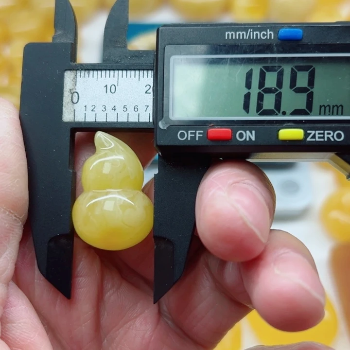M***k琥珀（矿物珀）未镶嵌裸石