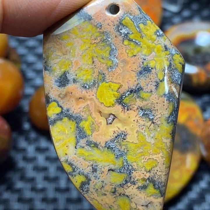 玛瑙/玉髓颈饰足铂镶嵌