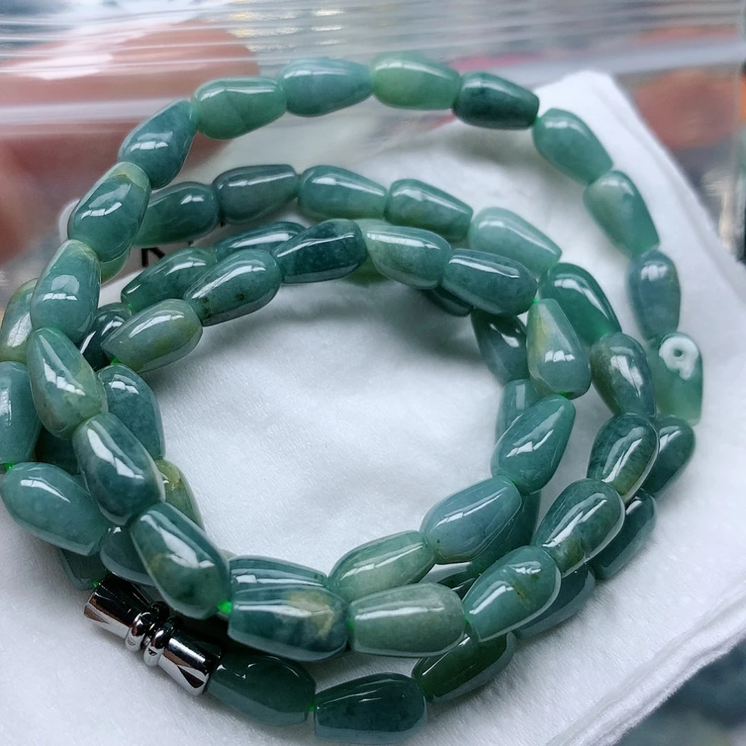 翡翠颈饰未镶嵌手串