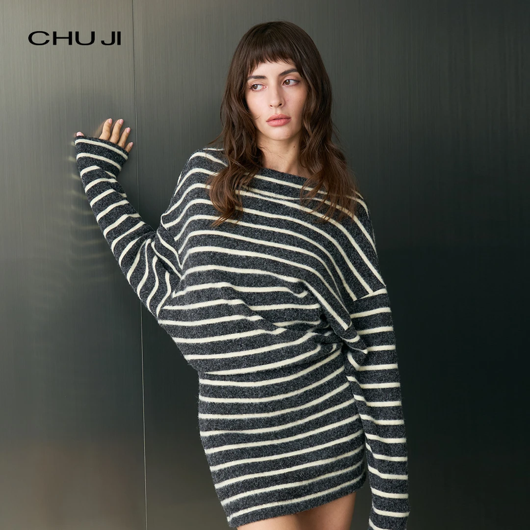 Chuji出迹露肩巧思斜肩长袖条纹连衣裙女慵懒松弛感短裙-E2M2765L