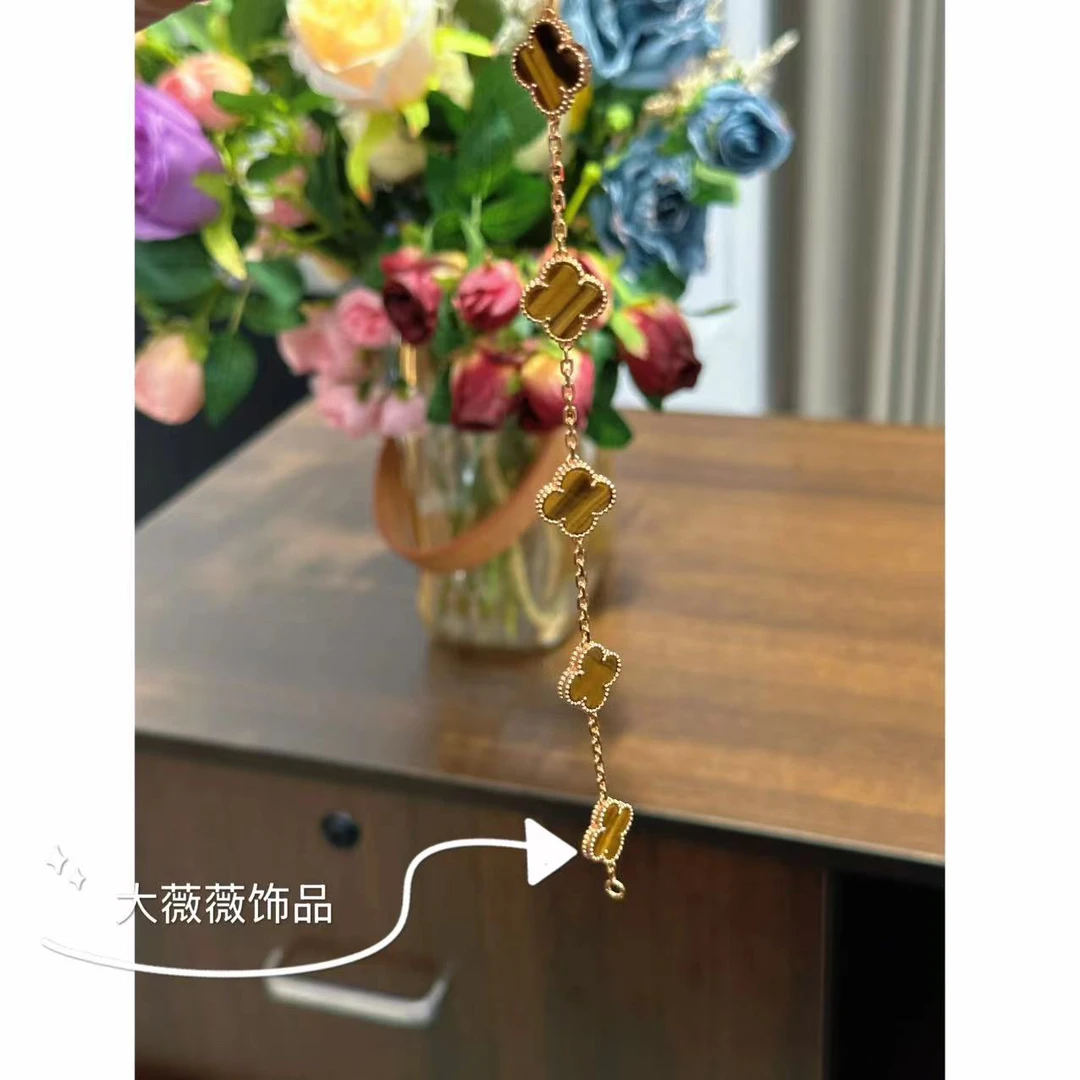 钛钢手链 高级感虎眼气质花花手链-68036