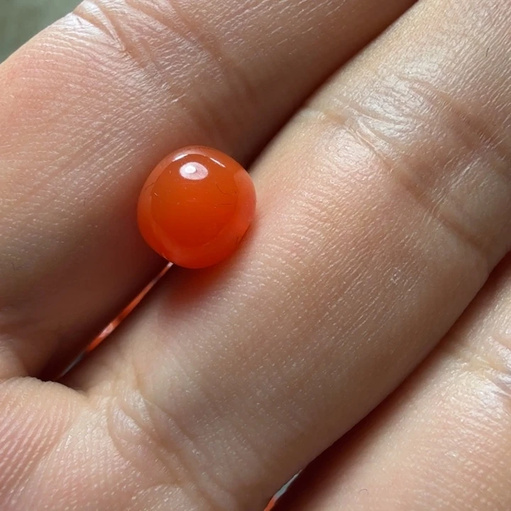 江***月南红玛瑙未镶嵌8.8mm