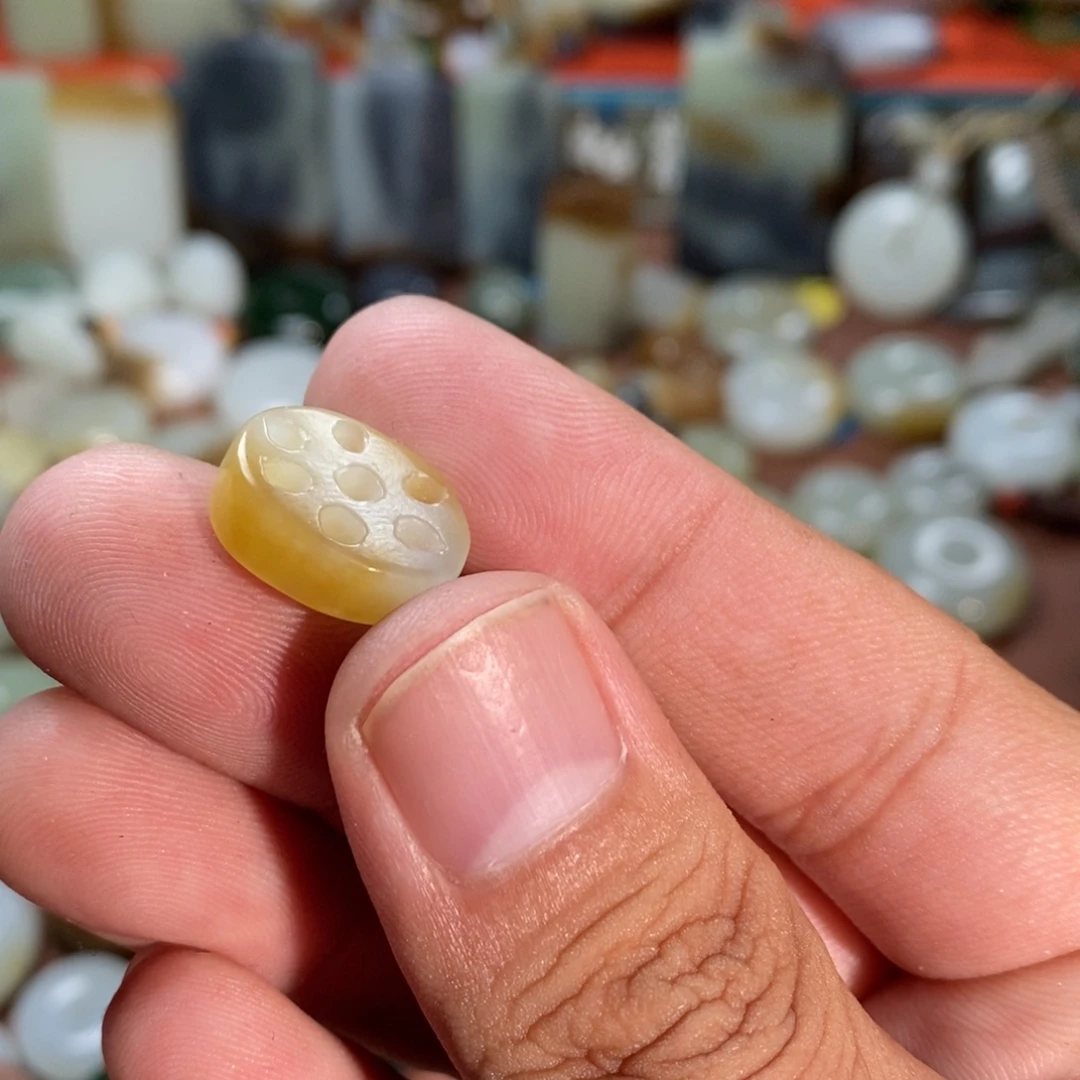 和田玉未镶嵌吊坠(不含链)