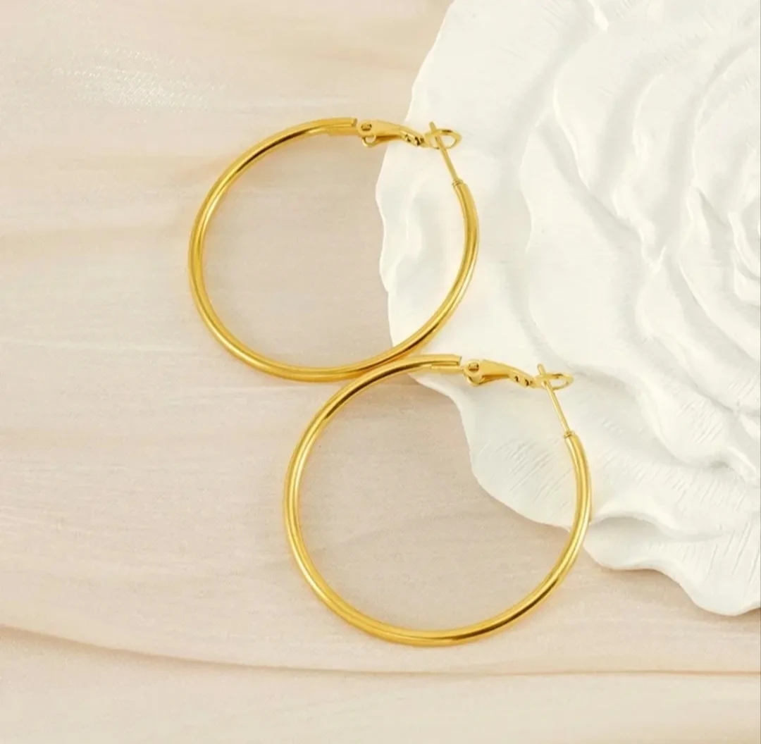 铜合金耳饰 精美时尚【光面卡扣耳圈】女款经典气质潮流款素圈饰品