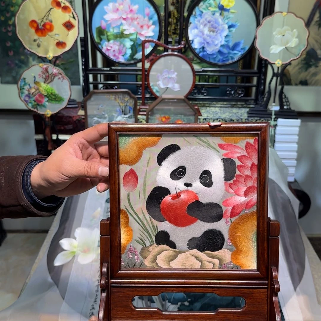 刺绣刺绣工艺精湛