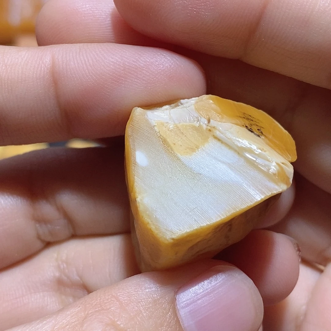清***酒定制琥珀蜜蜡原石
