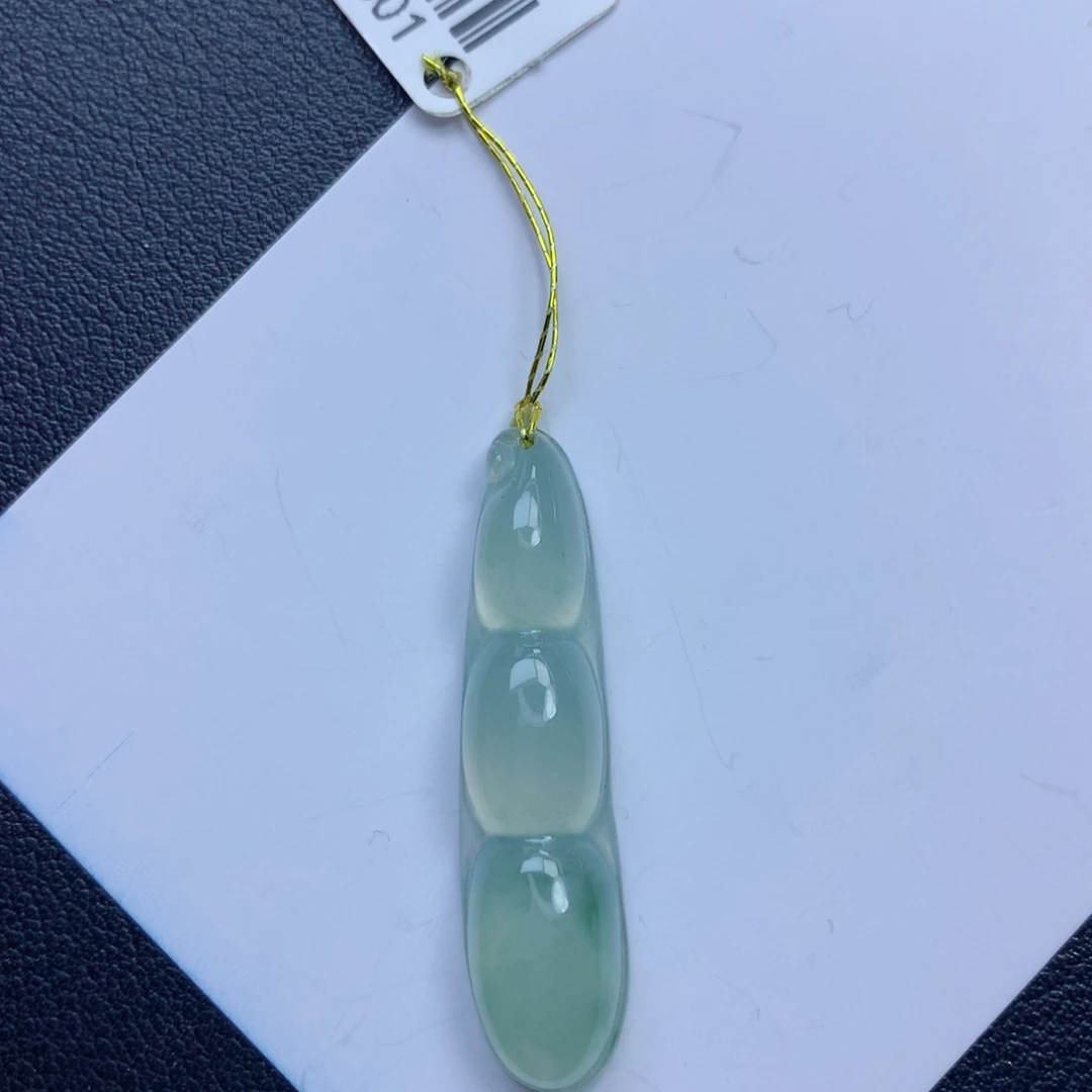 翡翠颈饰未镶嵌福豆