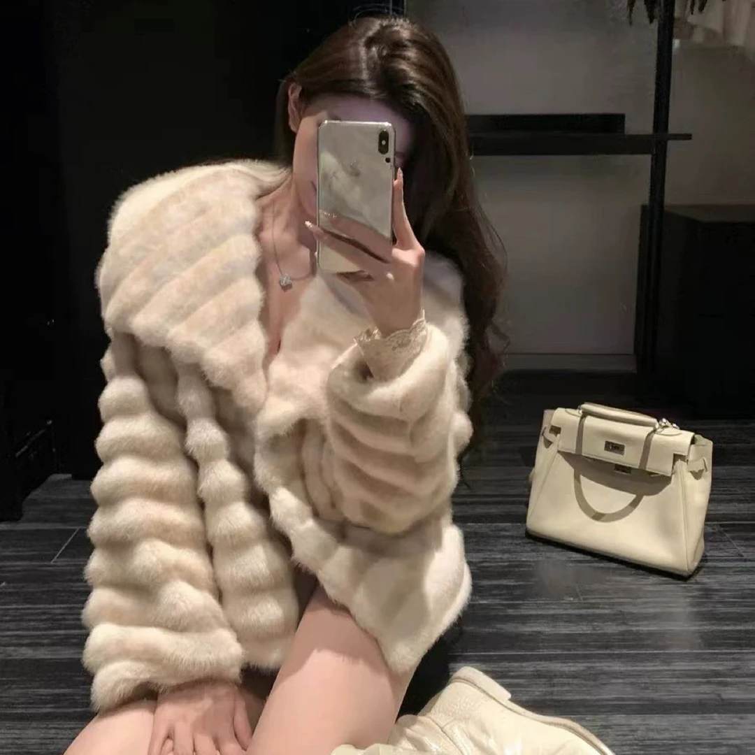 冬季淡雅系龙猫中古仿貂毛皮毛一体外套