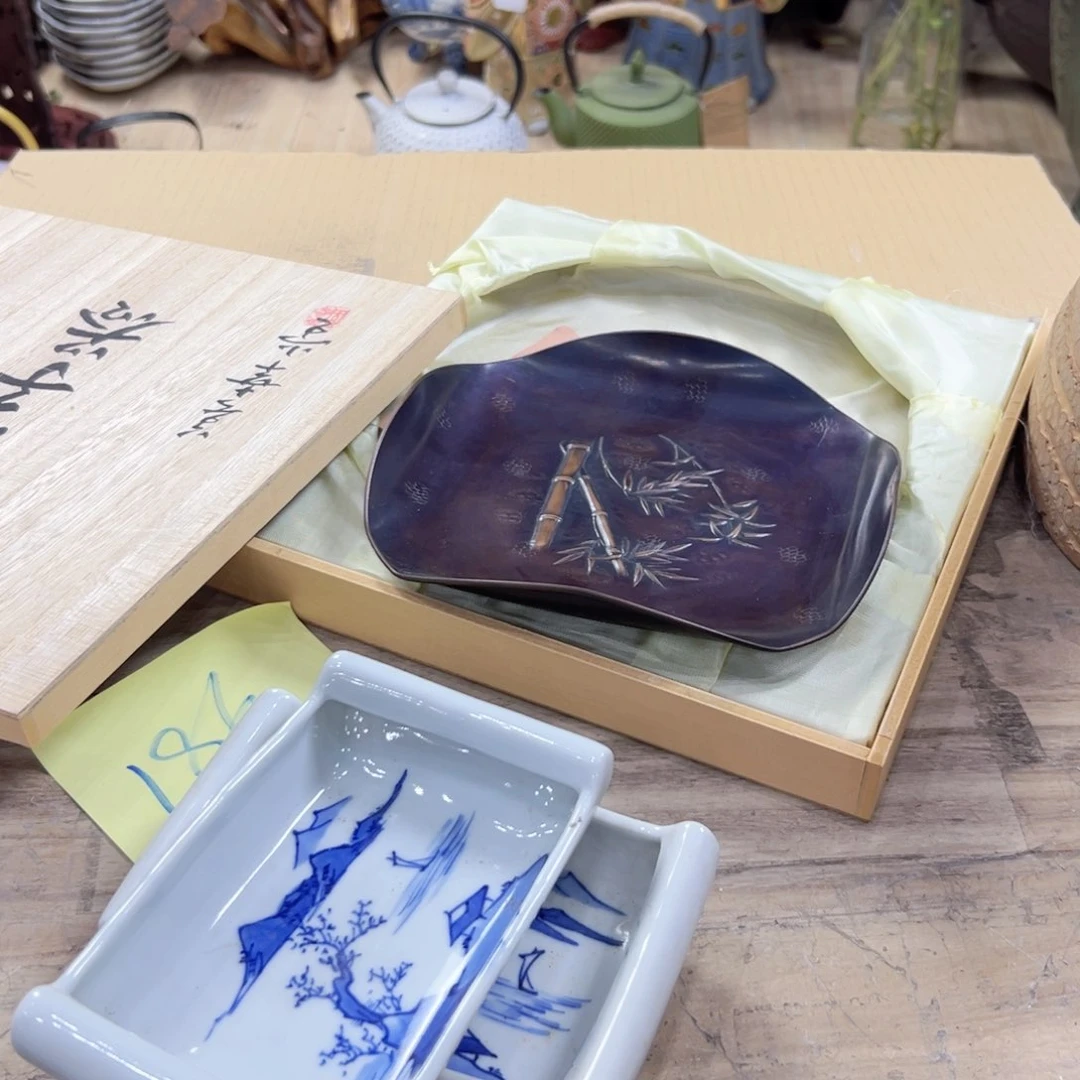 瓷片陶瓷和金属表面涂了