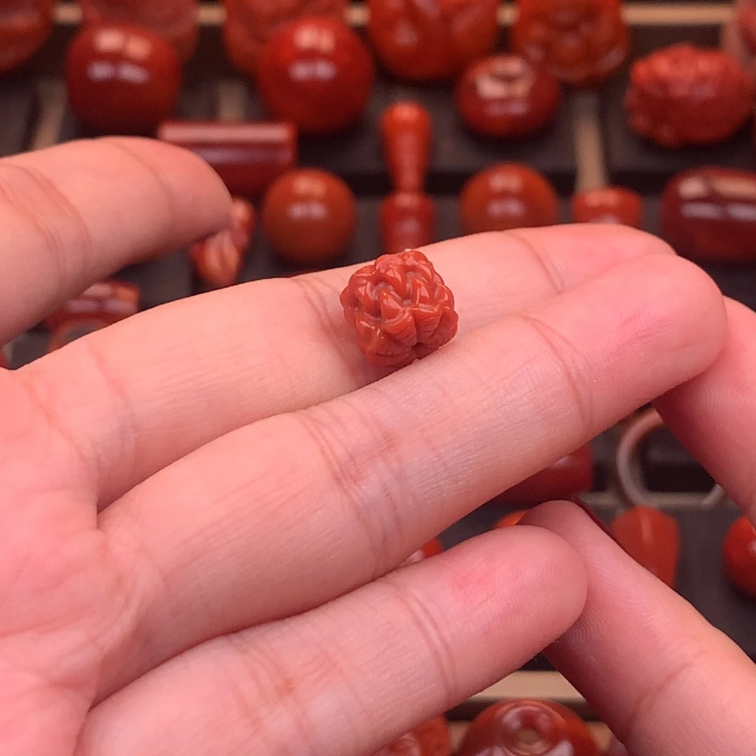 南红玛瑙未镶嵌川料原矿吞噬10mm
