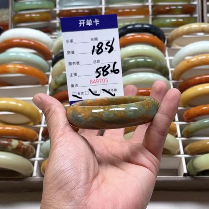 蛇纹石玉手镯未镶嵌忘*