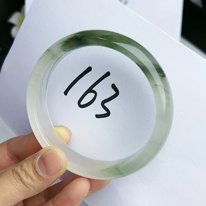 【闪购商品】石英质玉手镯未镶嵌