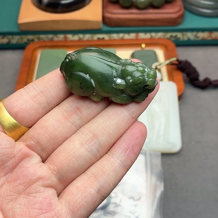 和田玉（糖玉）未镶嵌颈饰