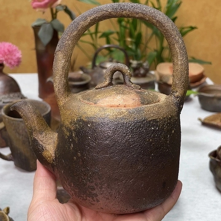 森丁斋的提梁壶壶