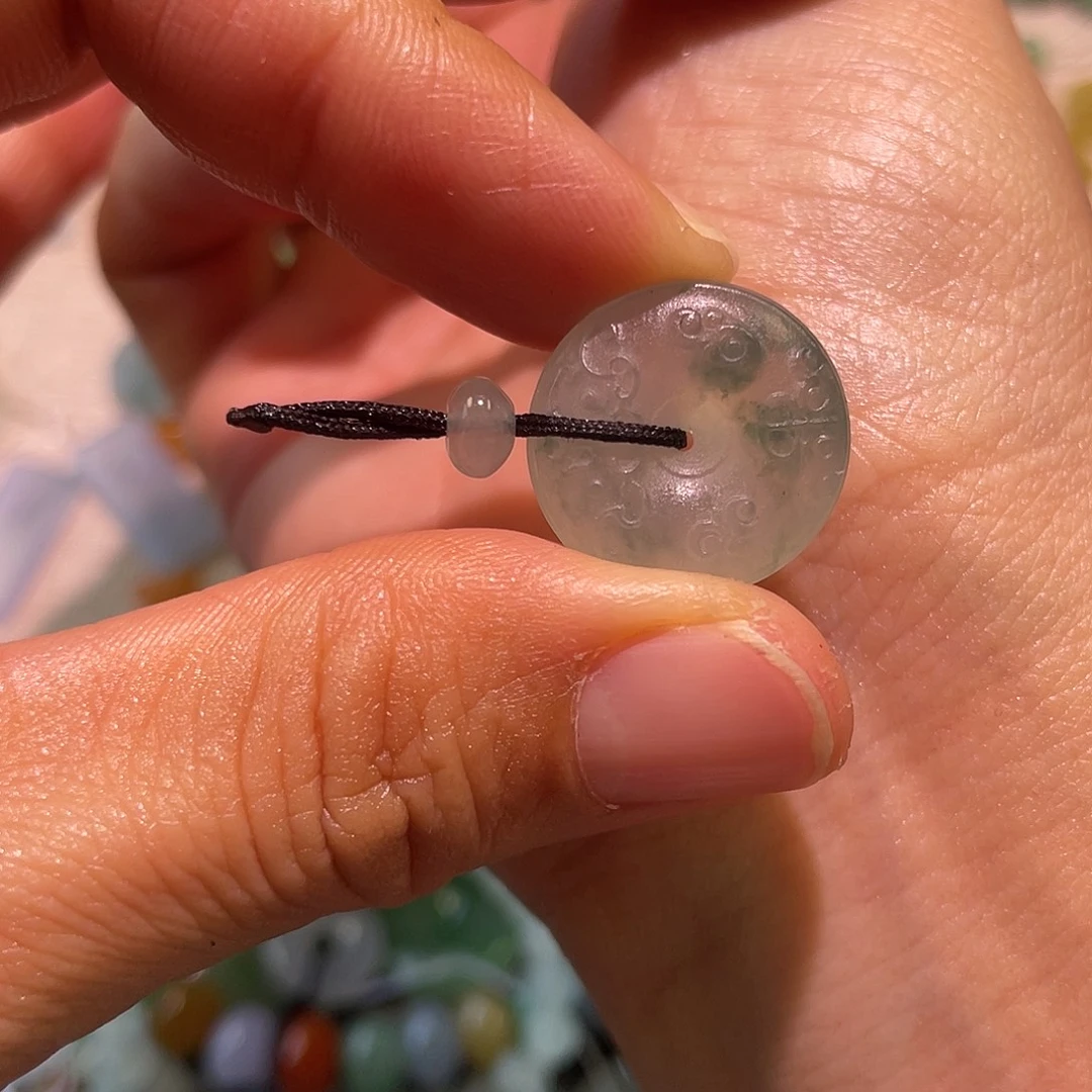 定制翡翠未镶嵌扣子