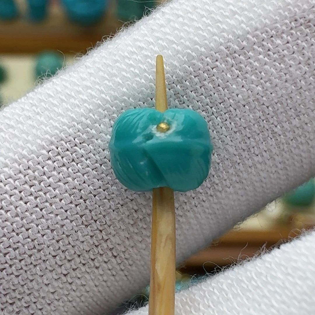 绿松石未镶嵌羽毛汉堡6.2