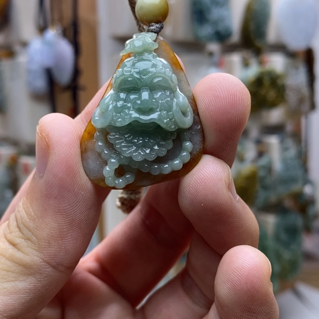 颈饰未镶嵌翡翠达摩头
