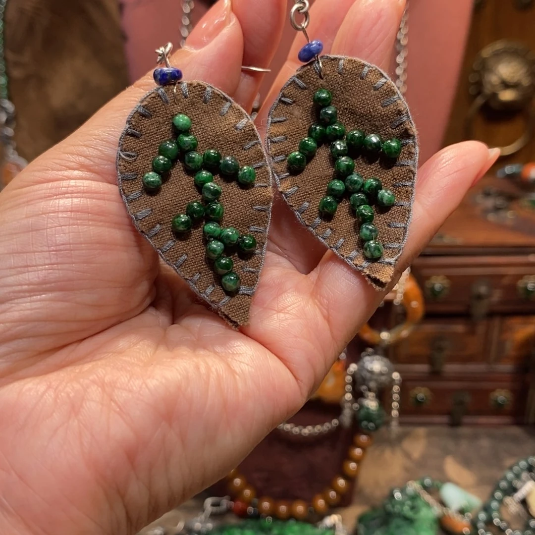 翡翠吊坠(赠链)未镶嵌