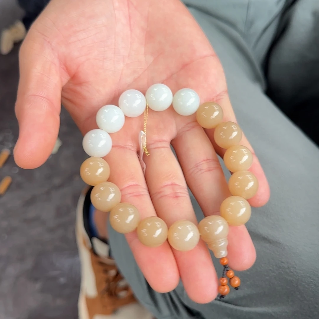 【闪购商品】未镶嵌手串和田玉糖白手串