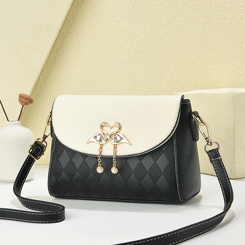 包包女2025新款洋气女士夏季单肩斜挎包简约高级感软皮小方包