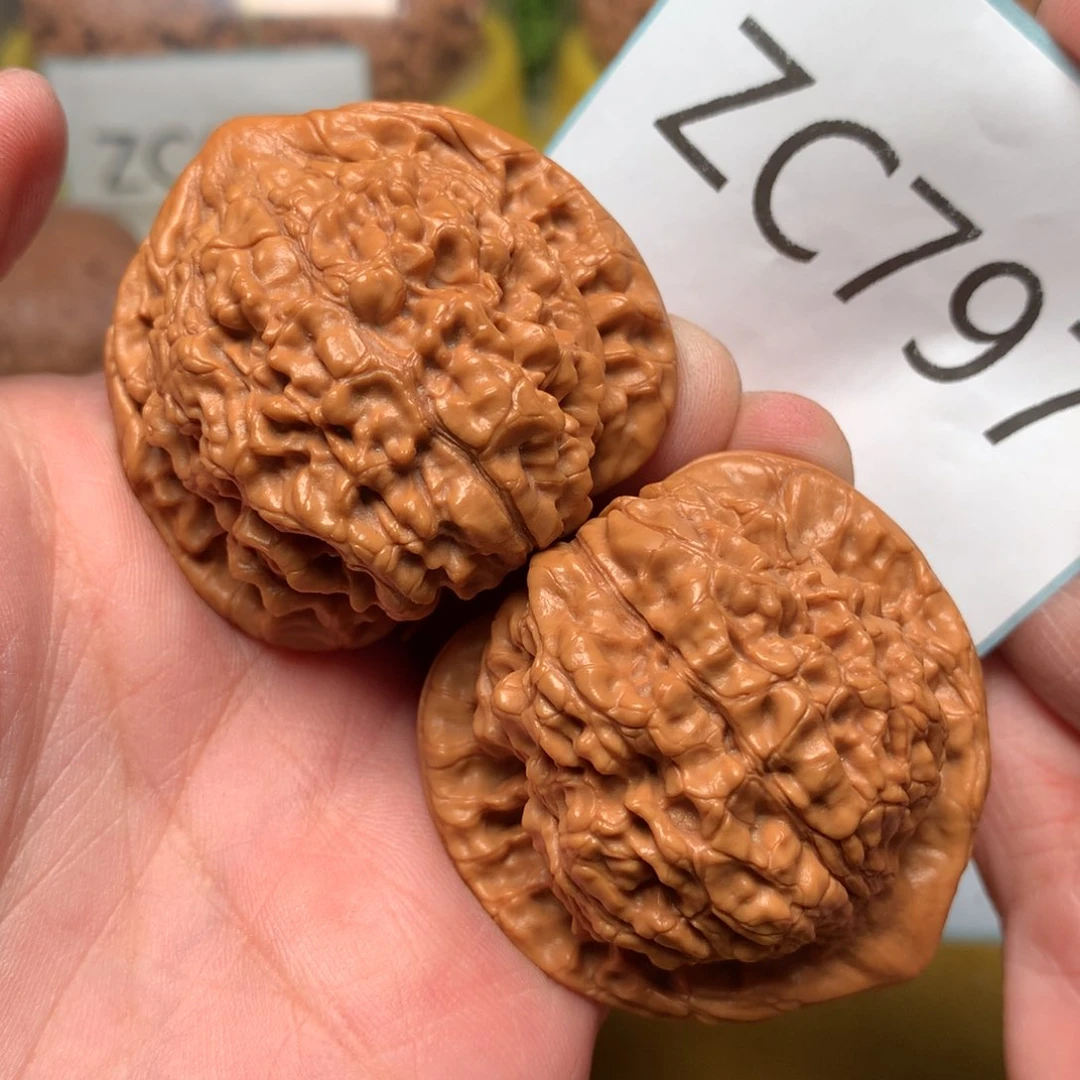 文玩核桃把件麒麟官帽44