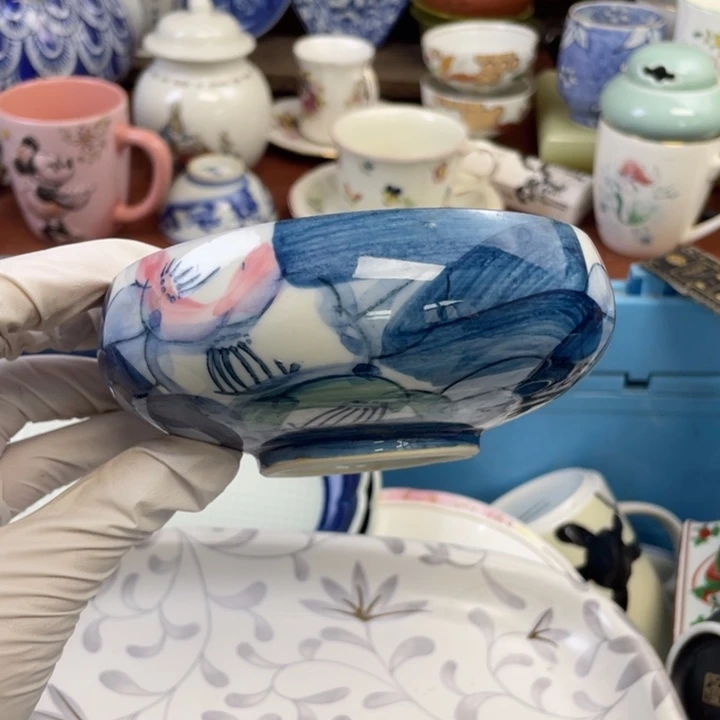 他家瓷器真美….开播了