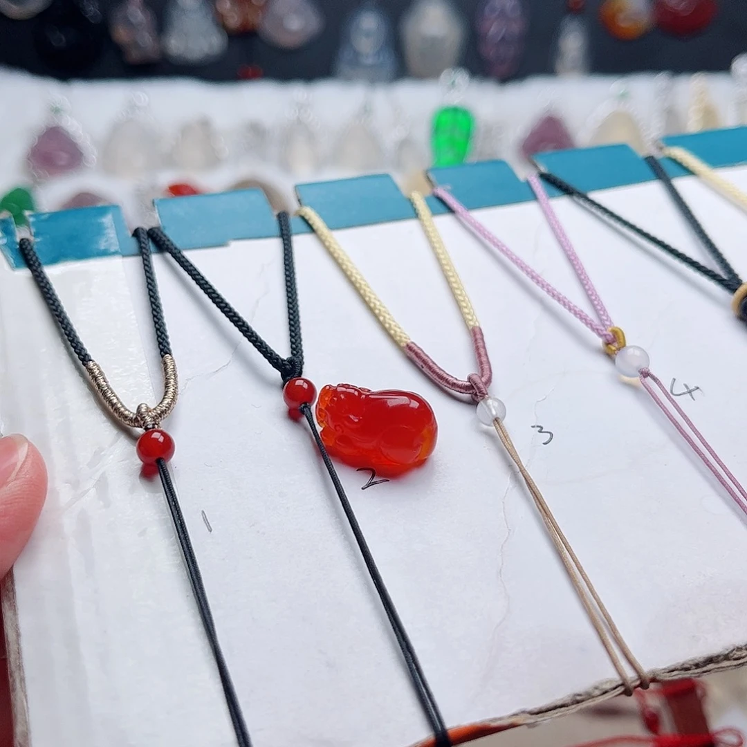 玛瑙/玉髓颈饰未镶嵌Q****N