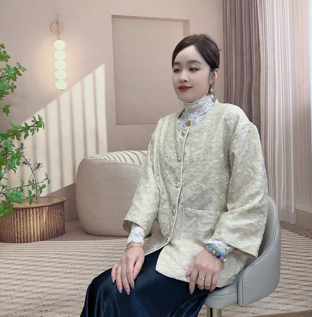 2025冬季新款小香外套  圆领百搭厚款长袖  薄款常规短休闲外套女