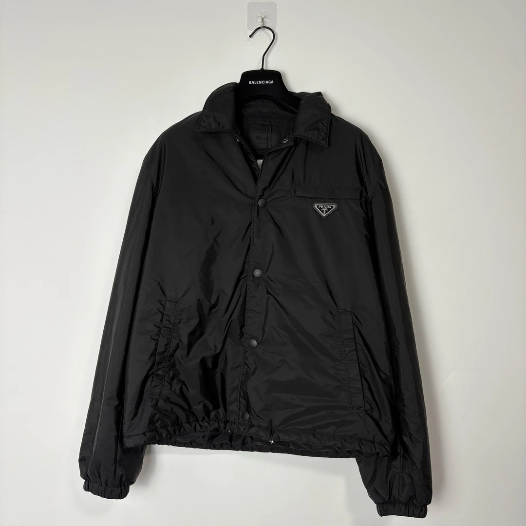 未使用 Prada/普拉达 （vd）23FW 再生尼龙棉服夹克 0050
