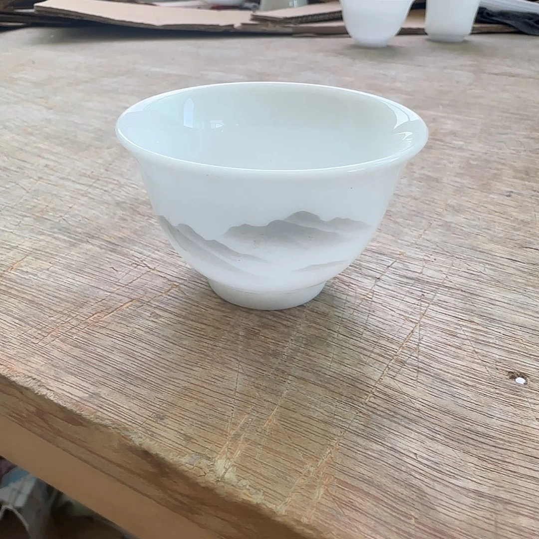 冰种远山反口杯子容量约50毫升