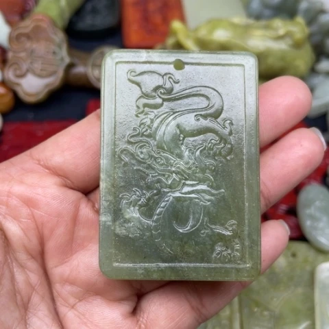 蛇纹石玉颈饰未镶嵌79