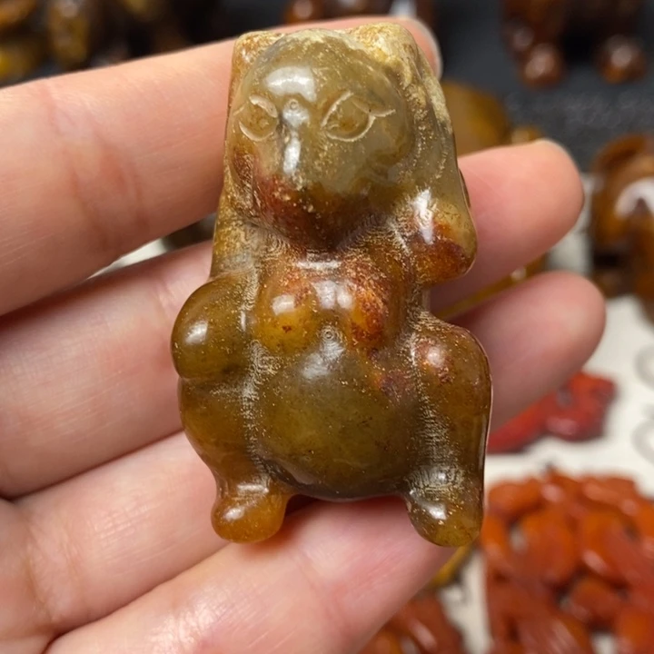 未镶嵌蛇纹石玉颈饰87