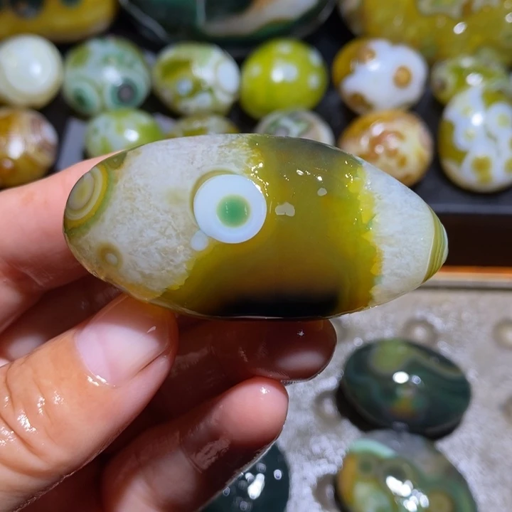 未镶嵌玛瑙/玉髓珠宝半成品131