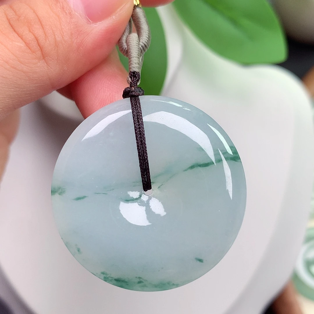 颈饰未镶嵌翡翠平安扣 36x5.7mm