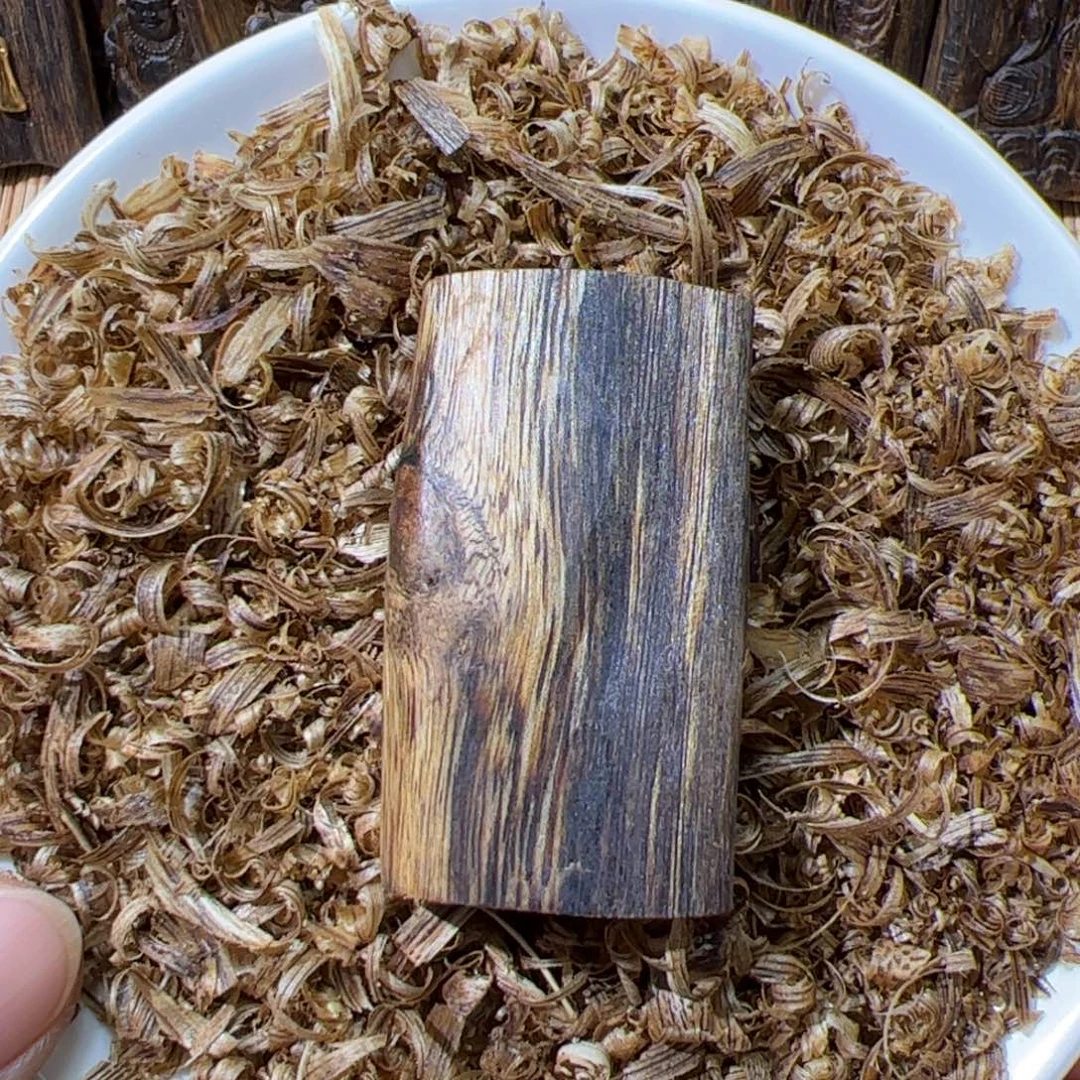 沉香碎屑沉香绿棋素牌12克