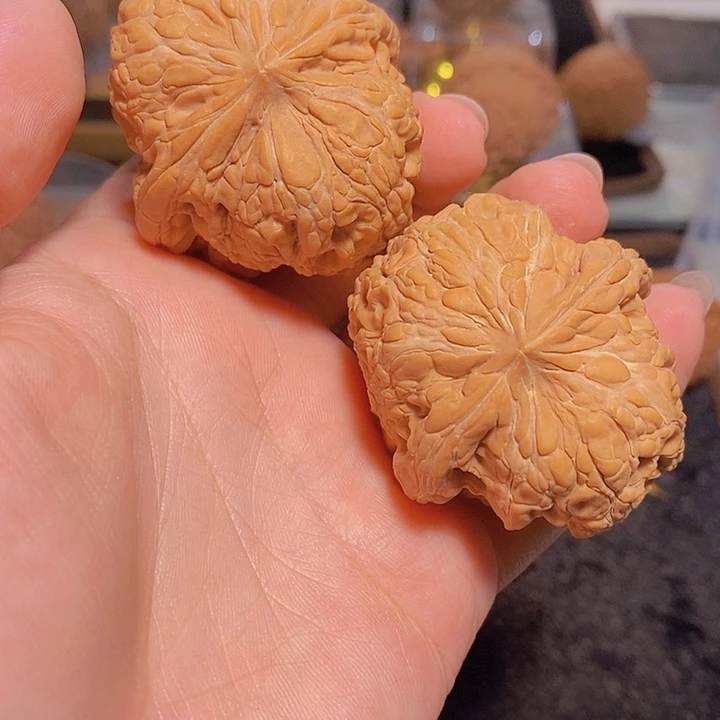 文玩核桃吊坠门墩