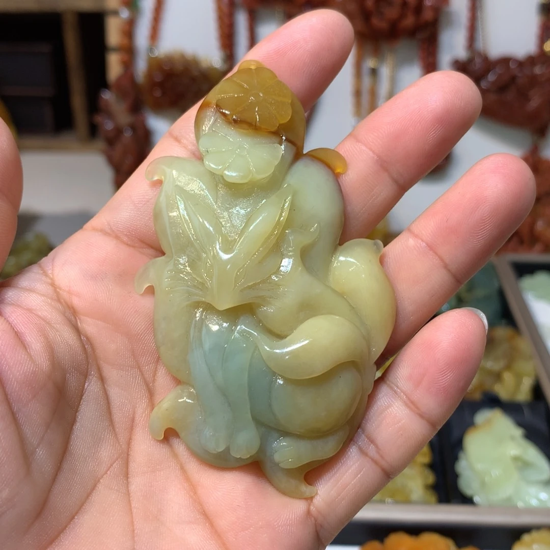未镶嵌蛇纹石玉颈饰