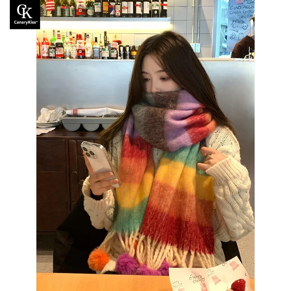 CanaryKiss多巴胺彩虹条纹马海毛围巾女冬季软糯保暖毛球披肩围脖