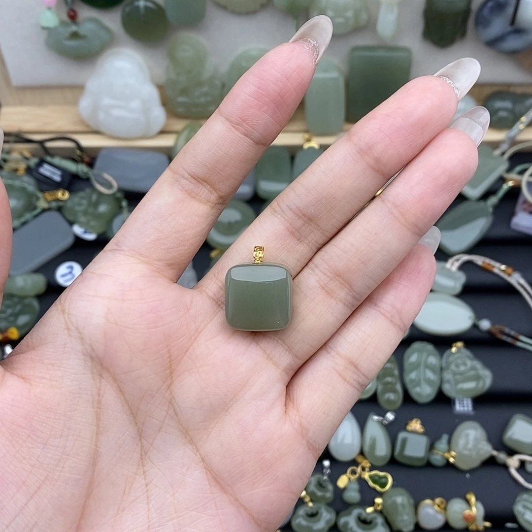 和田玉18K金镶嵌吊坠(不含链)