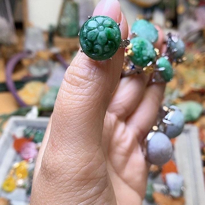 翡翠戒指银S925镶嵌豆**精戒指99